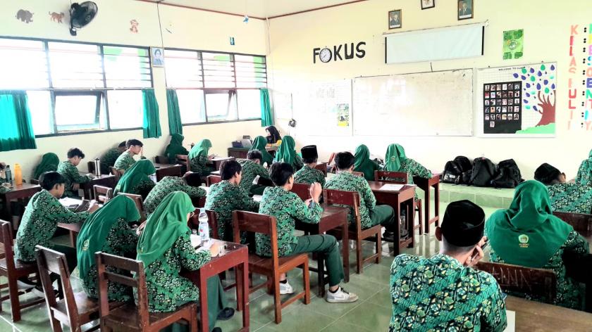 Siap Sukses, Siswa MTsN 3 Sleman Jalani ASAS Gasal Hari Kedua dengan Penuh Semangat