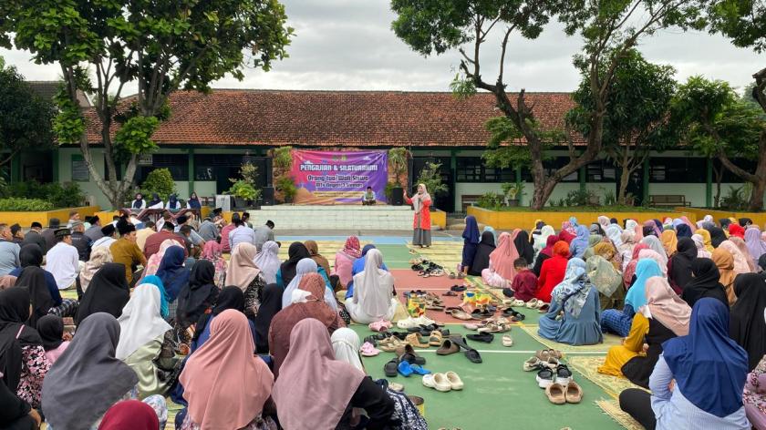 MTsN 3 Sleman Ajak Wali Murid Jadi Role Model Terbaik dalam Pengajian POT