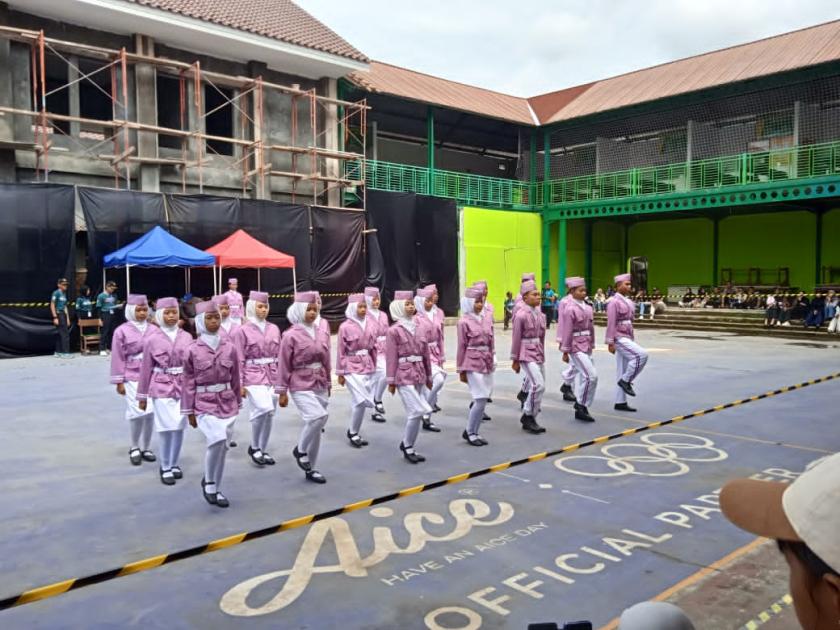 Serasi dalam Komando, Tim Tonti Widhapara MTs Negeri 3 Sleman Tampil Memukau Penuh Gagah Berwibawa