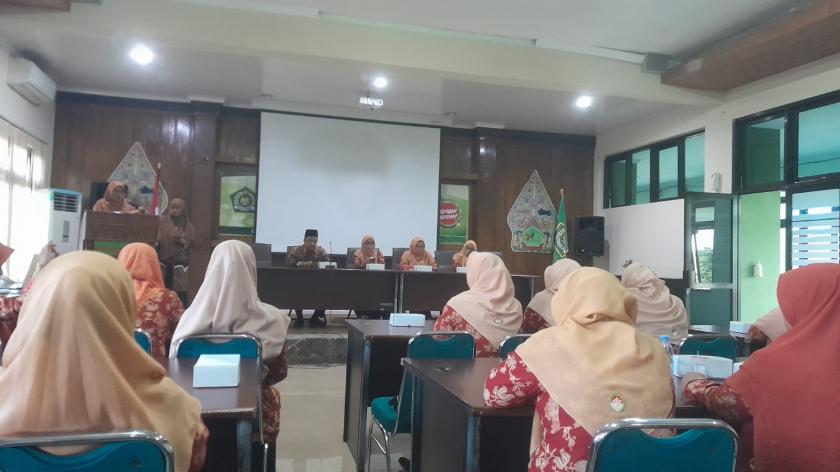 Berburu Tips Pola Makan Sehat, MTs N 3 Sleman Aktif Ikuti Pertemuan Darma Wanita Kemenag Sleman