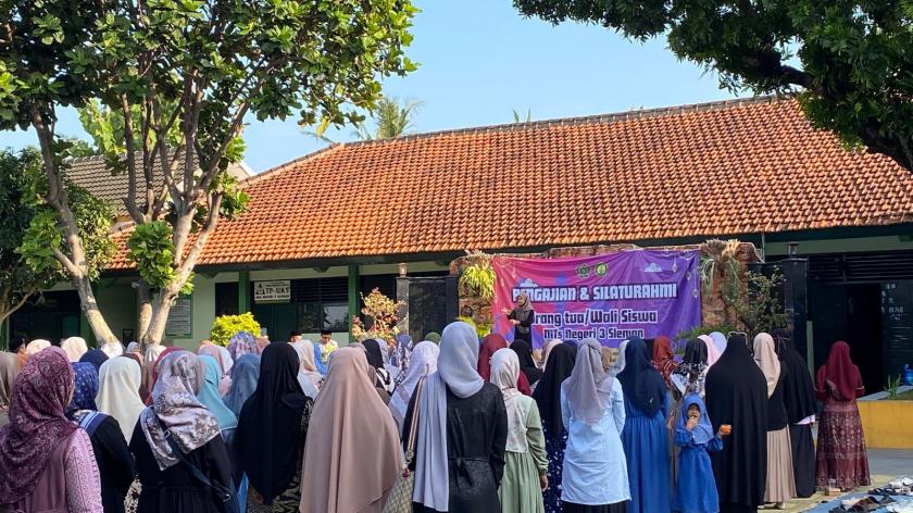 Kuatkan Rasa Nasionalisme dalam Pengajian Paguyuban Orang Tua Wali