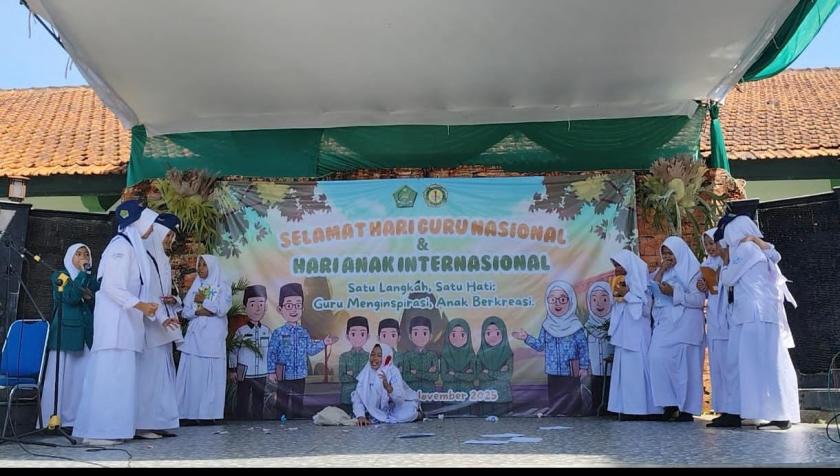 Monolog Menggetar, Nyanyian Mengalir, Kelas VII E Tumpahkan Pesan di Matsanega Tallent Show