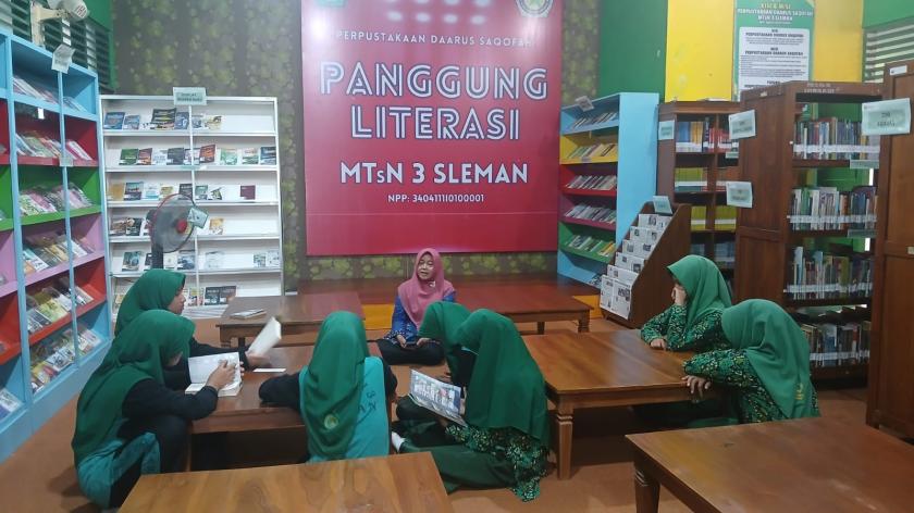 Tingkatkan Karakter dan Perilaku Siswa, Guru BK MTs N 3 Sleman Adakan Pembinaan Kelas Keputrian