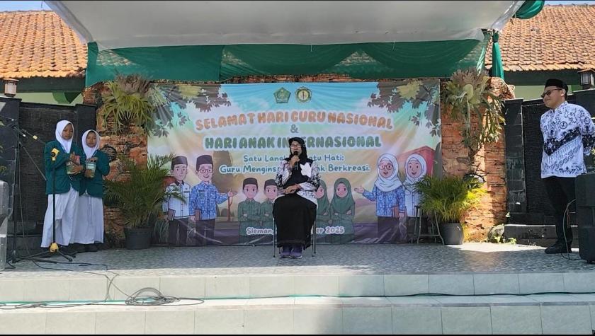 Kisah dan Rahasia Guru Terungkap di “Kursi Bercerita” Peringatan Hari Guru Nasional MTsN 3 Sleman