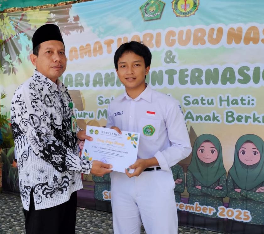 Tahun Berkilau, Elang Setya Hanafi Persembahkan Delapan Medali untuk MTs Negeri 3 Sleman