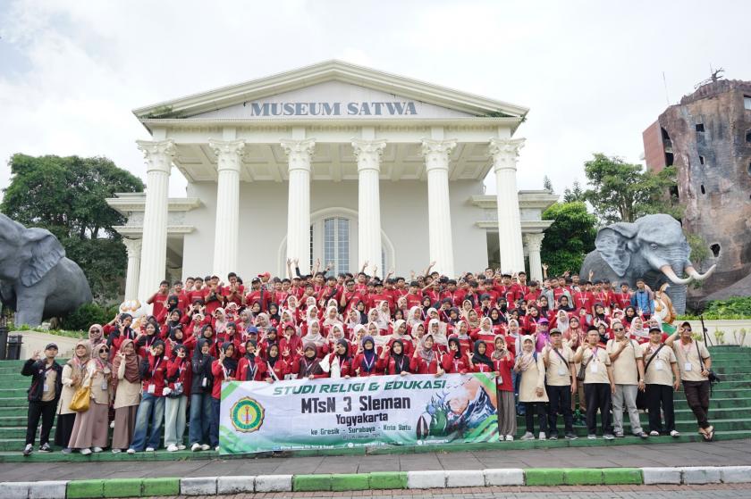 Belajar di Alam, Bertumbuh dalam Nilai: MTsN 3 Sleman Menyapa Museum Satwa Jatim Park 2