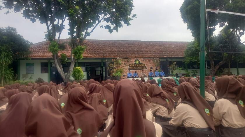 Jumat Pertama Di Bulan Oktober, MTsN 3 Sleman Gelar Mujahadah Bersama