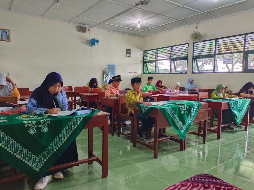 Hari Pertama Seleksi Akademik PPDB Jalur Prestasi Mandiri MTsN 3 Sleman, Dua Calon Siswa Absen Hadir