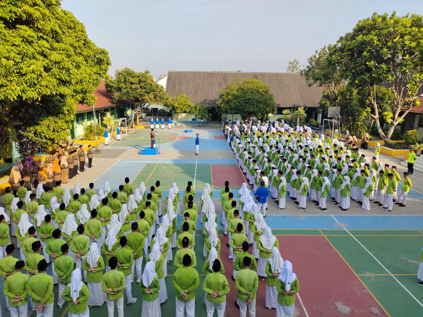 MTs Negeri 3 Sleman Gelar Upacara Peringatan Hari Anak Nasional 2025