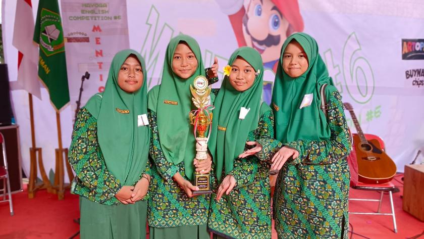 Kembali Menoreh Prestasi, MTs Negeri 3 Sleman Sabet Juara 1 3D Wall Magazine pada Ajang Mention#6