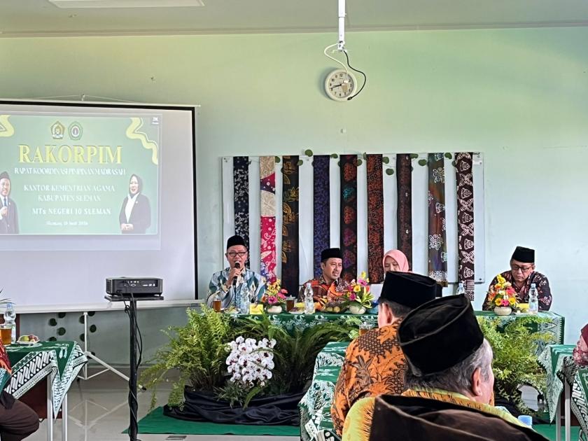 Kepala MTs Negeri 3 Sleman Hadiri Rakorpim Madrasah se-Kabupaten Sleman