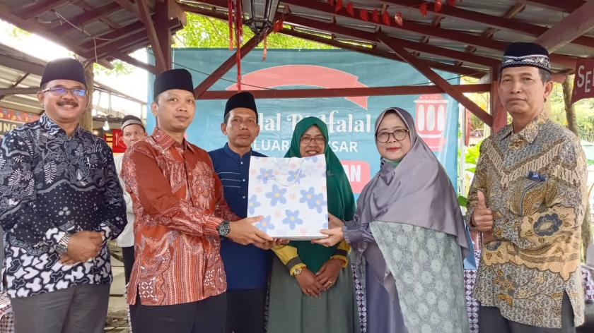 Masuki Purna Tugas, MTsN 3 Sleman Lepas Kepala Tata Usaha 