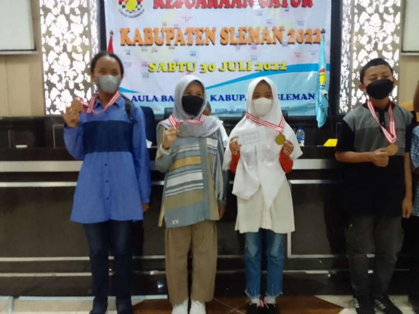 Siswi MTsN 3 Sleman Juarai Kejuaraan Catur Kabupaten Sleman 2022
