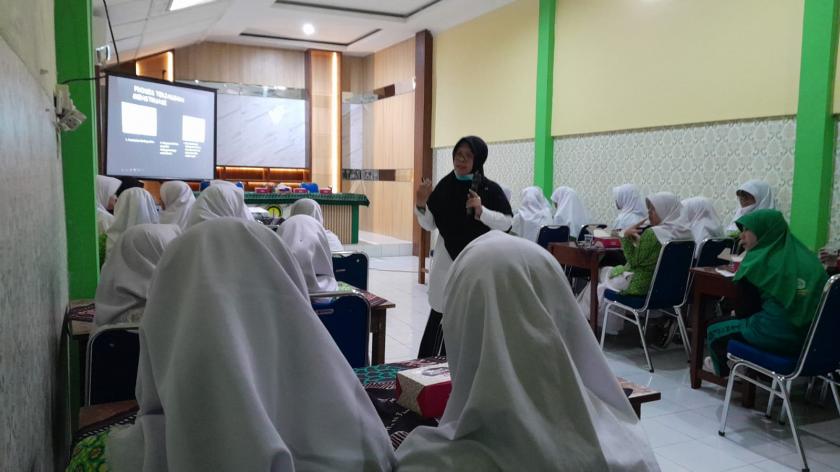 Gandeng Puskesmas Ngemplak II, MTsN 3 Sleman Gelar Penyuluhan Kesehatan Reproduksi