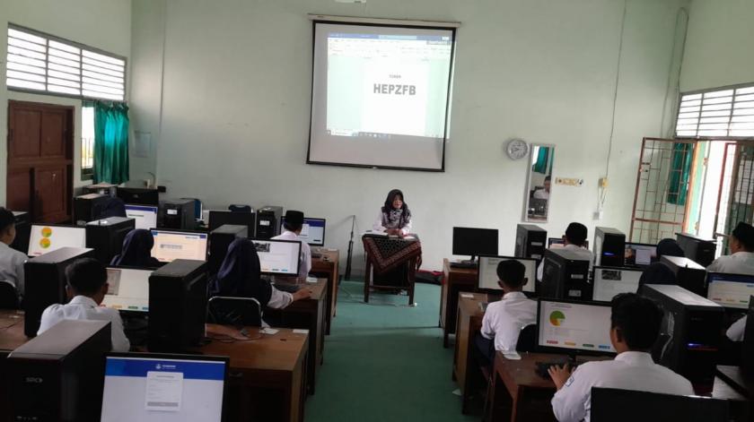 Hari Pertama Simulasi ANBK Siswa kelas 8 MTsN 3 Sleman Berjalan Lancar