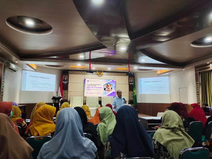 Workshop Tingkatkan Kompetensi Guru Matematika, MTs Negeri 3 Sleman Kirimkan Peserta