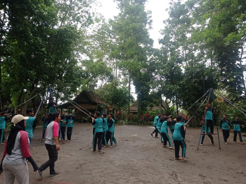 Bentuk Karakter, MTsN 3 Sleman Adakan Outbound