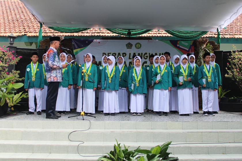 Puncak Peringatan Hari Santri Nasional MTsN 3 Sleman