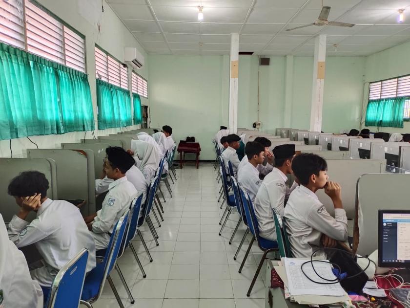 MTs Negeri 3 Sleman Gelar Try Out PPTKA/TKAD Keempat, Hari Pertama Uji Mata Pelajaran Bahasa Indonesia