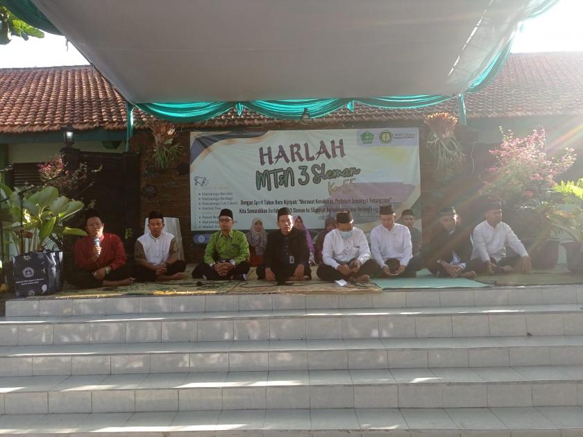 Peringati Harlah ke 55, MTsN 3 Sleman Gelar Matsanega Berzikir