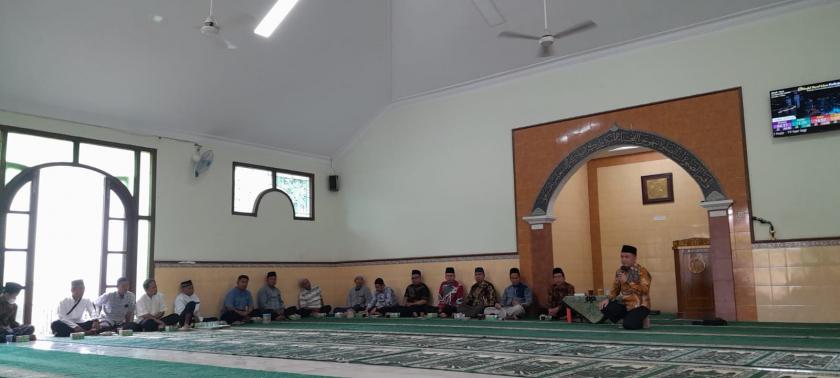 Jalin Ukhuwah Islamiyah MTs N 3 Sleman Gelar Pengajian keluarga Besar