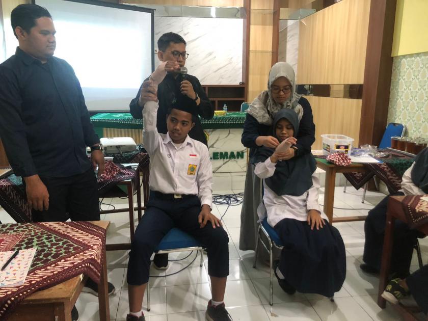 Selenggarakan Pelatihan Price Card, MTsN 3 Sleman Gandeng Universitas Respati Yogyakarta