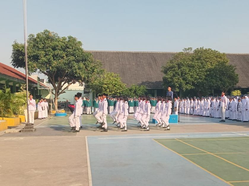 PASKIBRA MTs Negeri 3 Sleman, Tampil Memukau Kibarkan Bendera