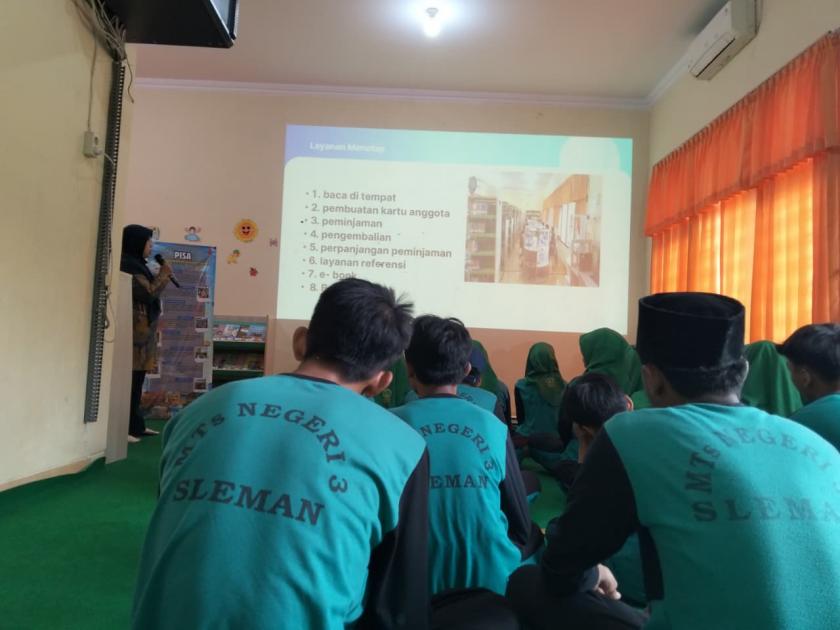 Perluas Wawasan Literasi, Siswa Madrasah Diajak Mengenal Lebih Dekat Perpusda