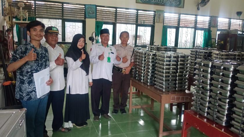 SPPG Sari Mulyo,Kalasan Serahkan MBG kepada MTsN 3 Sleman