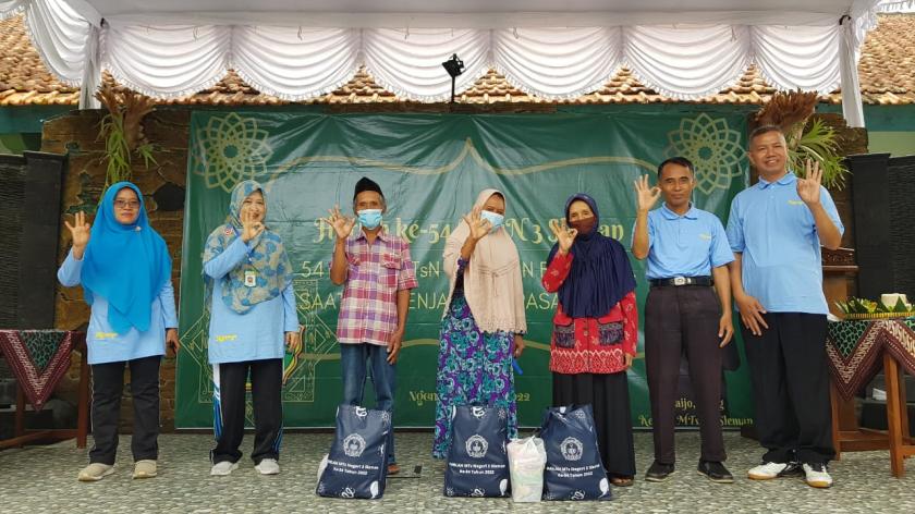 Matsanega Berbagi Peringati Harlah MTsN 3 Sleman