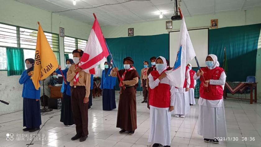 Pelantikan Pengurus OSIS, Pramuka dan PMR MTsN 3 Sleman