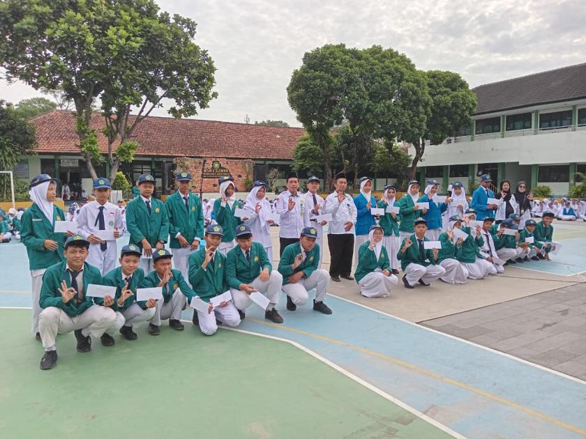 Matsanega Beri Award Tiga Penampilan Cosplay Pahlawan Terbaik