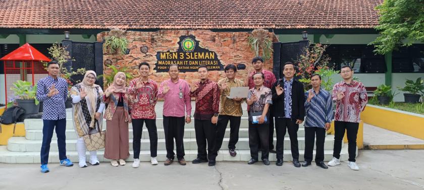 Siapkan Siswa Hadapi Ujian, MTs N 3 Sleman Gandeng Bimbel Newtron Gelar Try Out TKA di Madrasah