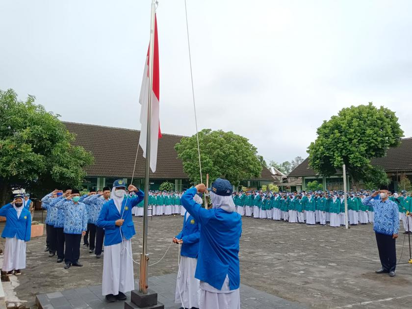 MTsN 3 Sleman Laksanakan Upacara Peringatan Kesaktian Pancasila
