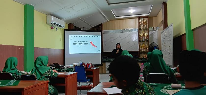 PMR MTsN 3 Sleman Ikuti Penyuluhan Teknik Dasar Pecegahan Cedera Olahraga