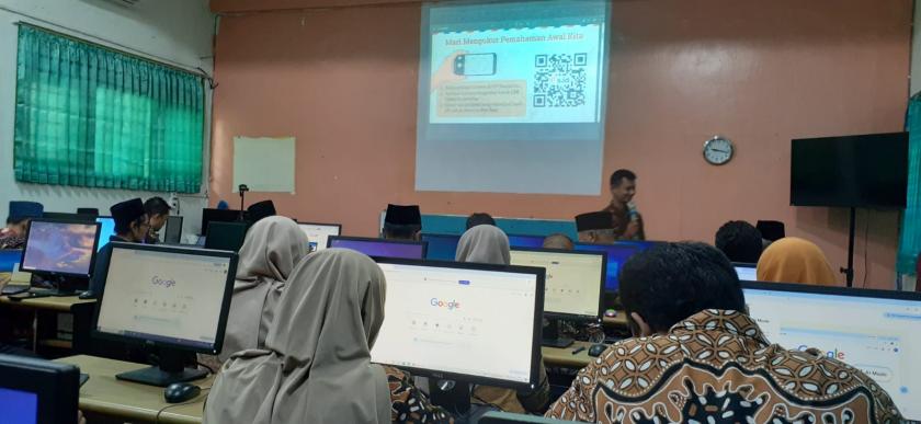 PPPK MTs Negeri 3 Sleman Ikuti Mentoring Kecakapan IT di MAN 1 Sleman