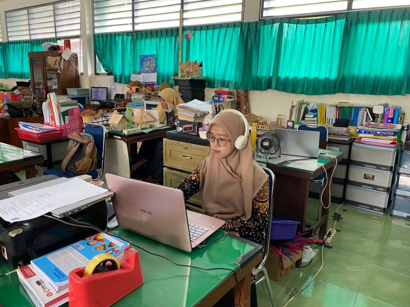 Guru MTs N 3 Sleman Ikuti Kegiatan Peningkatan Kemahiran Berbahasa