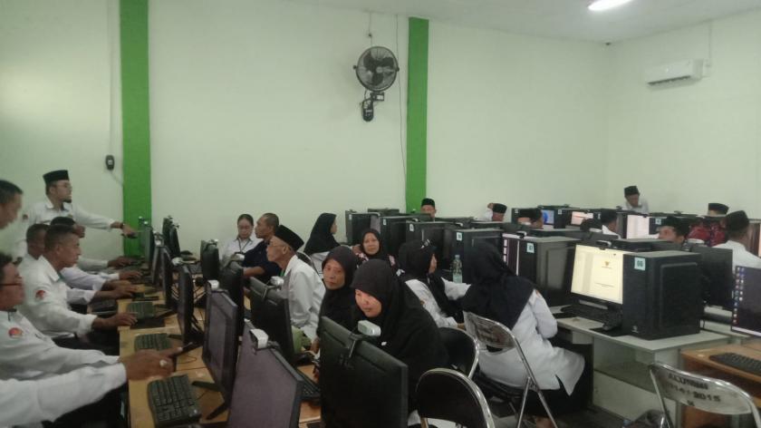 Tingkatkan Kompetensi Digital, Pegawai PPPK MTsN 3 Sleman Ikuti Mentoring Kecakapan IT di MAN 1 Sleman
