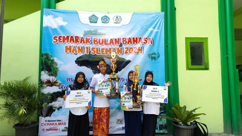 MTs Negeri 3 Sleman Berhasil Bawa Pulang Dua Piala Sekaligus