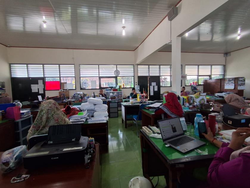 Samakan Persepsi dan Langkah: Guru dan Pegawai MTsN 3 Sleman Ikuti Briefing Perencanaan Agenda Madrasah