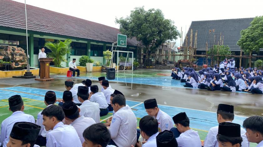 Kurasi di MTsN 3 Sleman: Menulis Ulang Kisah Hidup dengan 