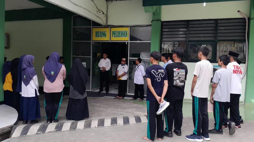 Briefing Bersih Masjid di MTs N 3 Sleman : Wujudkan Tempat Ibadah Lingkungan Sekitar yang Sehat dan Nyaman