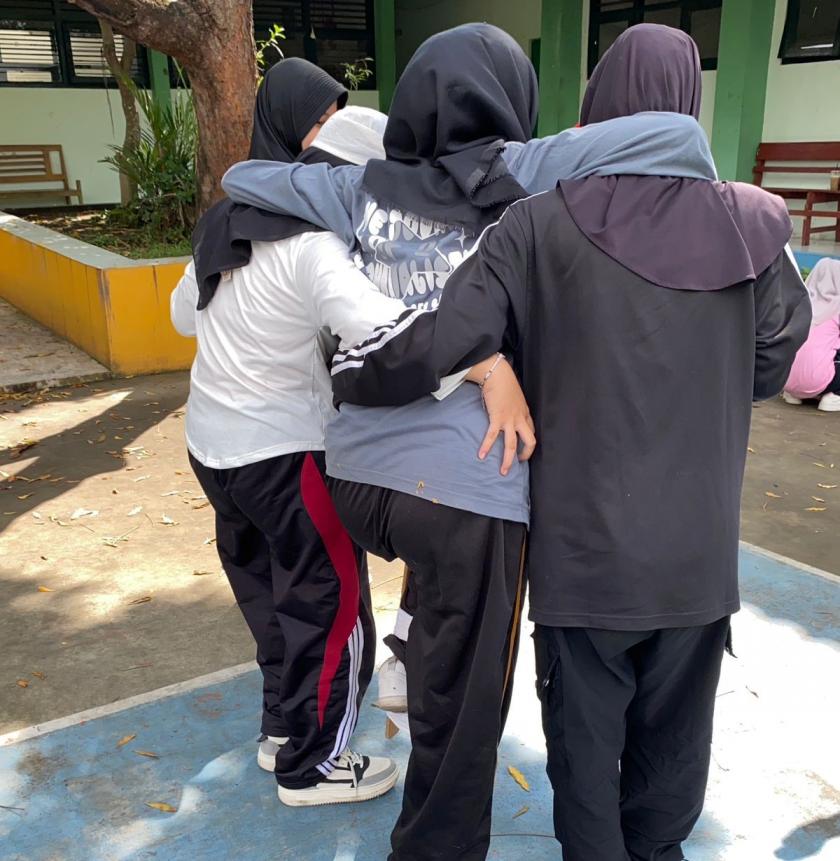 Asah Skill Tanggap Darurat, Anggota PMR MTsN 3 Sleman Dalami Teknik Penanganan Patah Tulang