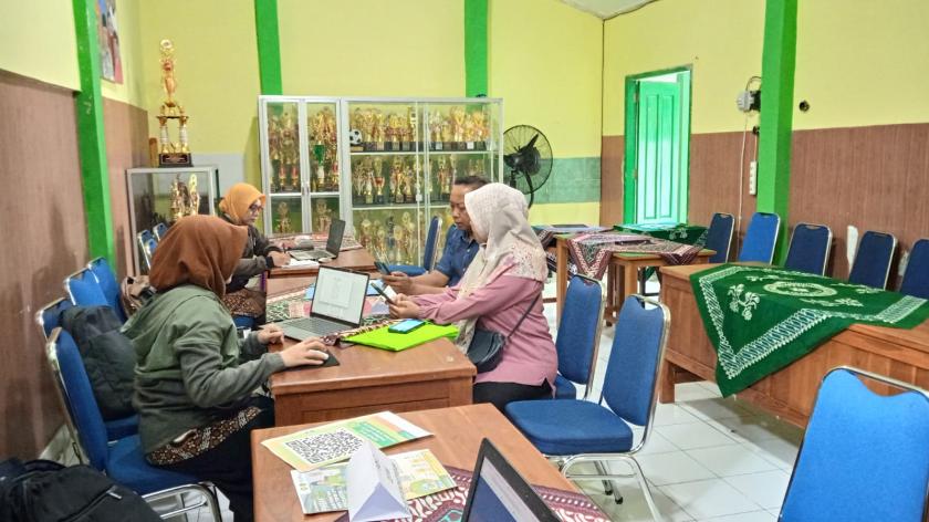 Jalur Pendaftaran Tahfidz Terpadu untuk Siswa Baru MTsN 3 Sleman Masuki Hari Kedua, Antusiasme Calon Siswa Semakin Meningkat