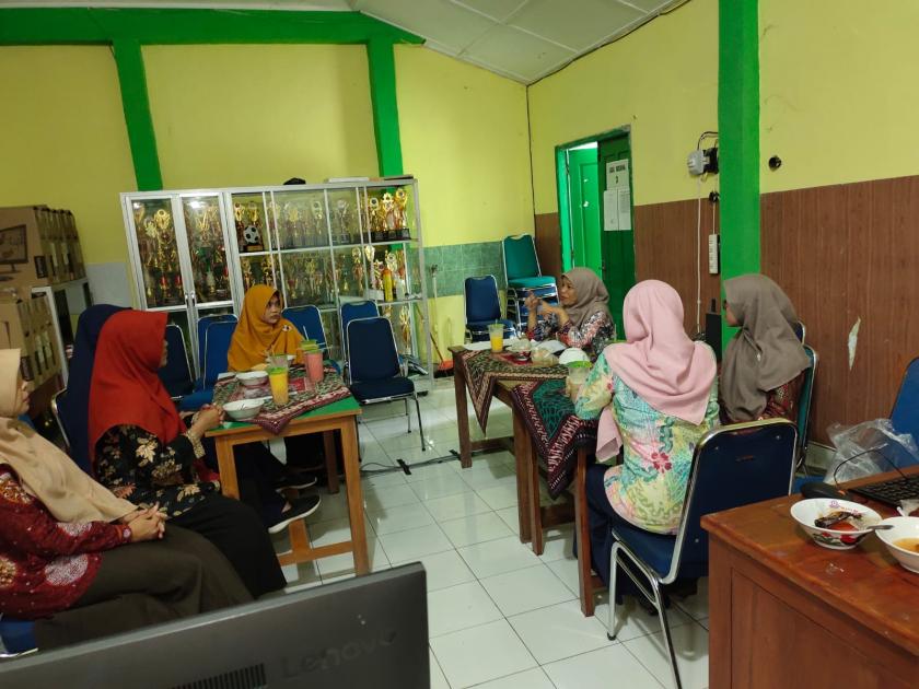 Sukseskan Acara Derap Langkah Mateanega #4, Tim Literasi MTs Negeri 3 Sleman Siap Luncurkan Lima Buah Buku