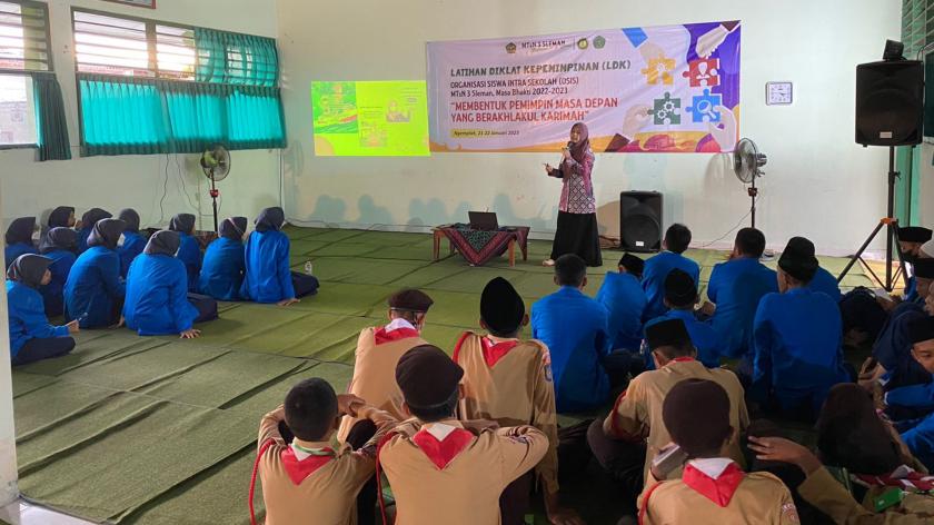Sukses Lantik Pengurus Baru, MTsN 3 Sleman Gelar Pendidikan dan Pelatihan OSIM,MP dan PMR Masa Bakti 2022-2023
