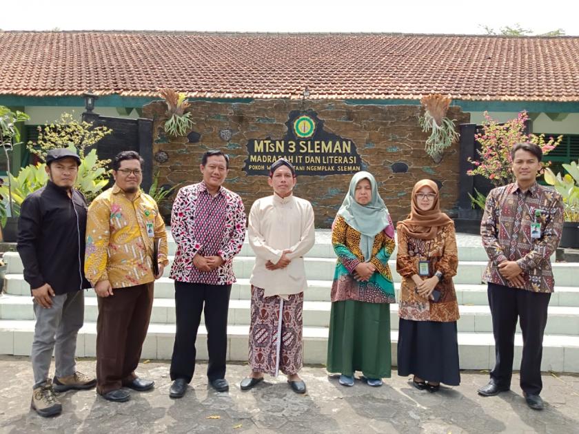 Kanwil Kemenag DIY Laksanakan Monev di MTsN 3 Sleman