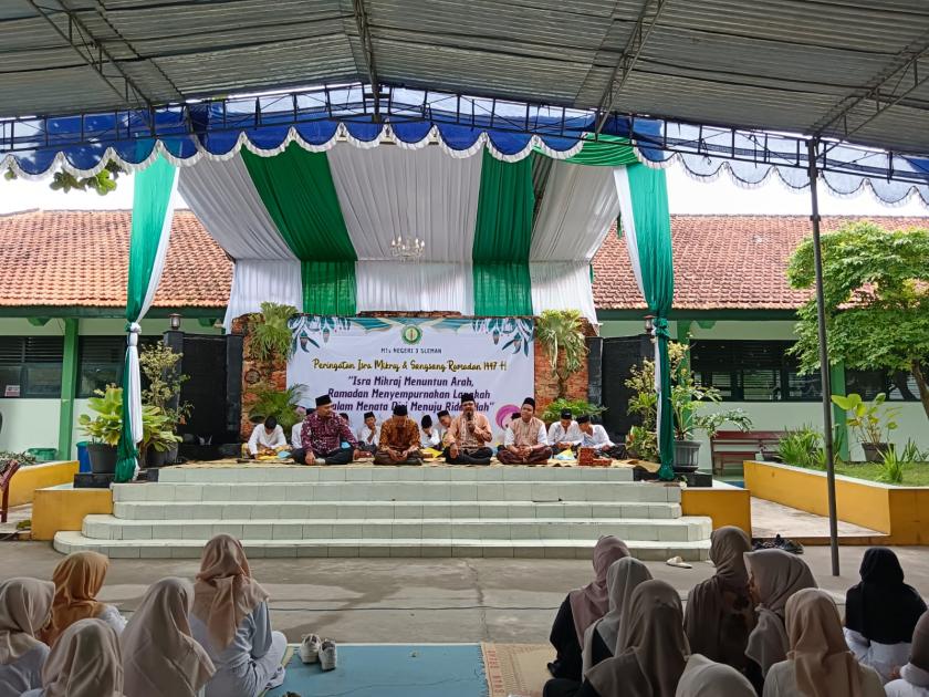 Ketua Komite MTsN 3 Sleman: Pengajian Bukan Sekadar Hiburan, Tapi Momentum Muhasabah