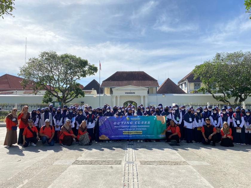 Perkaya Wawasan Lingkungan Sekitar, MATSAMA MTsN 3 Sleman Gelar Outing Class