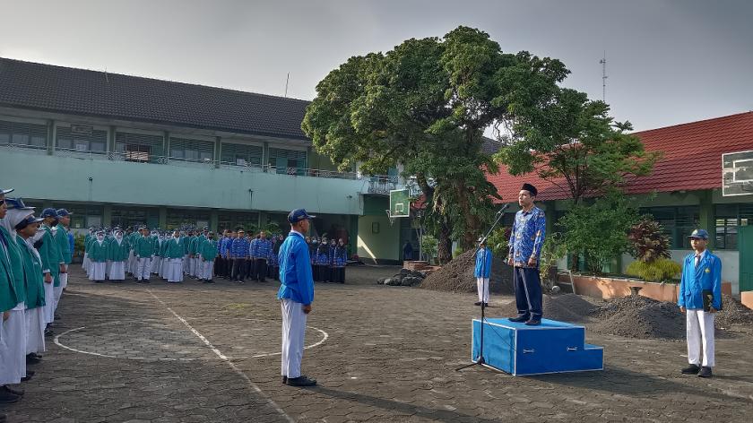Peringati Hari Pendidikan Nasional, MTsN 3 Sleman Gelar Upacara Bendera